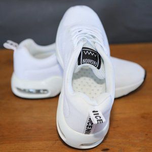 Sports shoes, white, women's